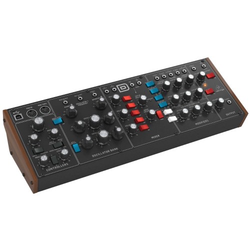 Behringer Model D